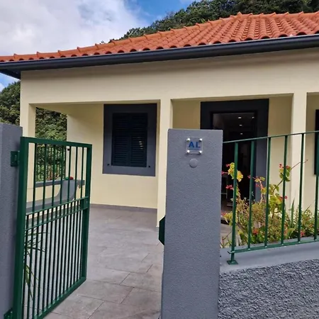 Lägenhet Zef's Farmland House *