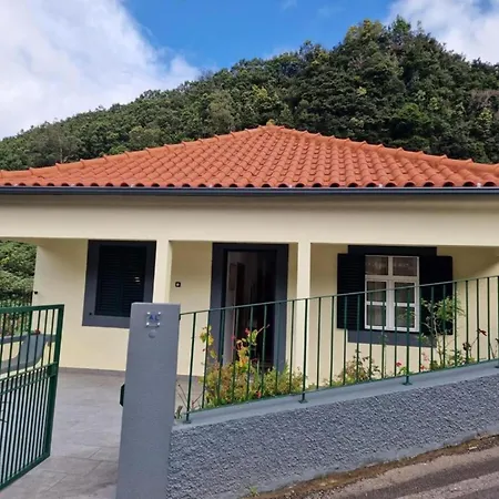Zef's Farmland House