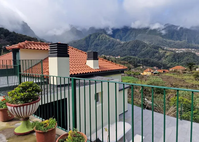 Zef's Farmland House *