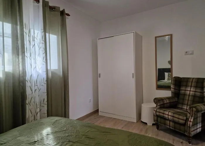 Zef's Farmland House Lägenhet *